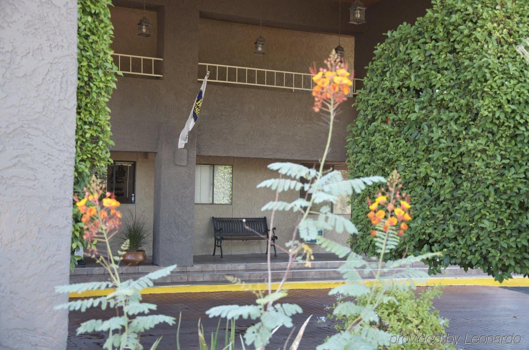 Best Western InnSuites Phoenix Hotel&Suites Exterior foto